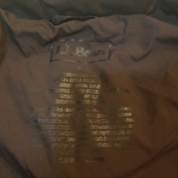 Sold***in LL. Bean puffer vest - Picture 3 of 4